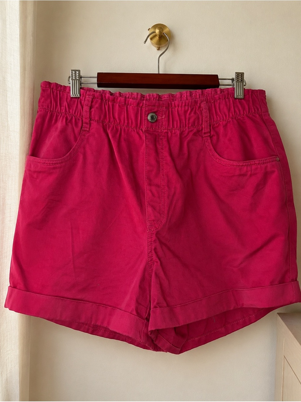 Women’s Pink Elastic Waist Shorts